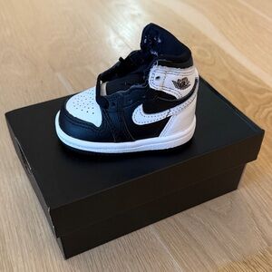 Jordan 1 Retro High OG (TD) Black/White